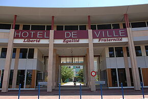 Hôtel de ville (entrée principale)