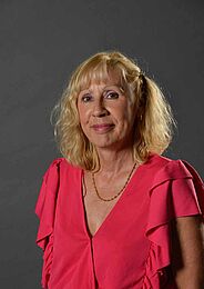 Mme Carole CAHAGNE